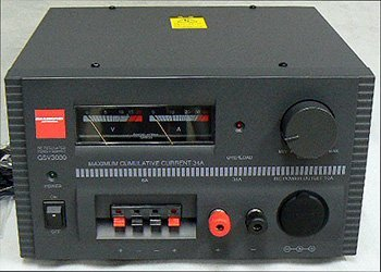 第一電波工業 ダイヤモンド リニアシリーズ型直流安定化電源 GSV3000