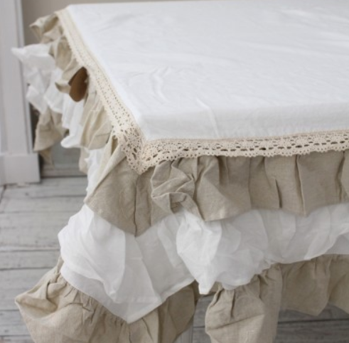 Blanc Mariclo　フリルのテーブルクロス