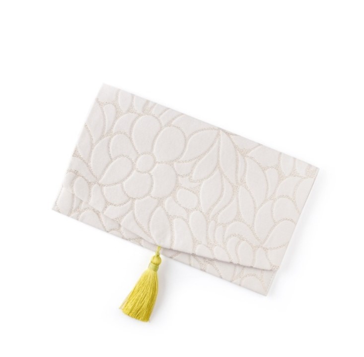 Ane Mone 大柄フラワー刺しゅうのふくさ