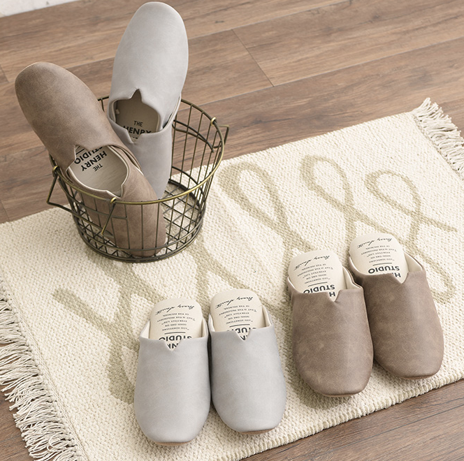 スリム型PUスリッパ