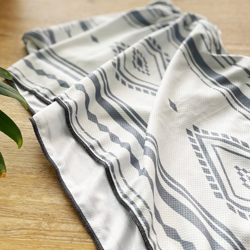 チョカス CHOKA’S 冷感タオル フード付き 20m2467-c